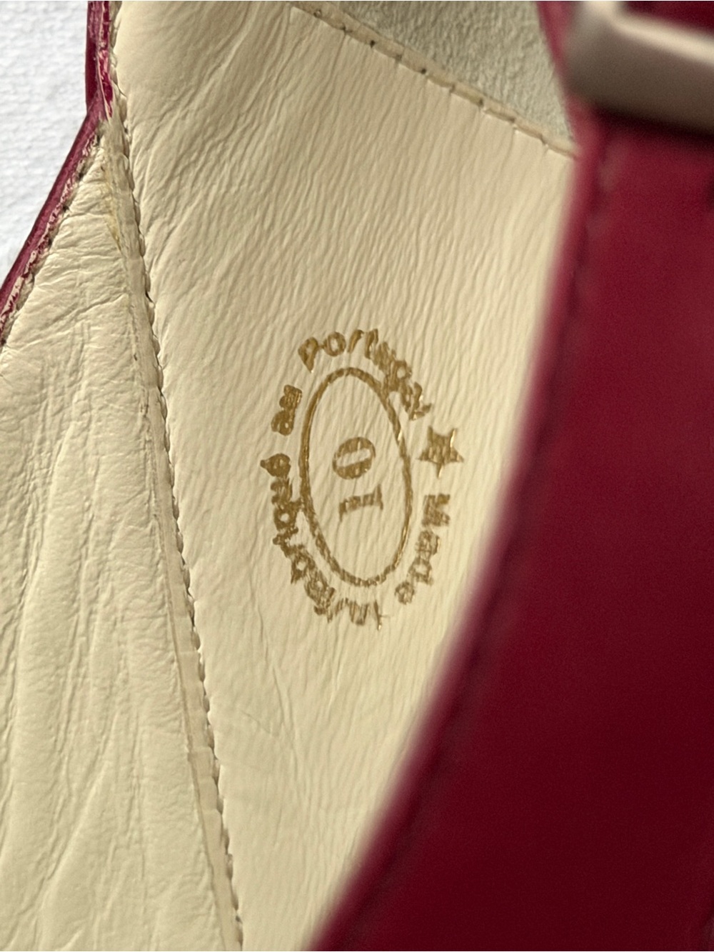 John Fluevog Gracias Cherry Size 10 - Picture 11 of 16